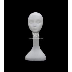 Foto de producto de frente cabeza de poliespán con rostro y cuello muy alargado en color blanco