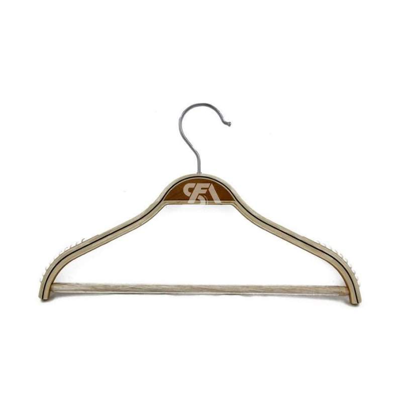 Foto de producto Percha de plastico color de madera 32cm