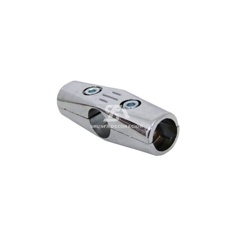 Foto de producto en horizontal conector recto de 4 salidas para tubos redondos