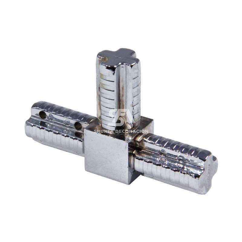 Foto de producto conector metálico en forma de "T" de tres vías para tubo redondo y cuadrado 20x20cm