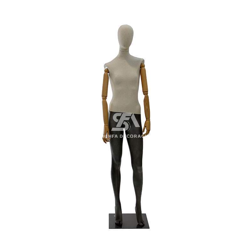 Foto de producto maniquí femenino de pie y pose relajada con brazos articulados