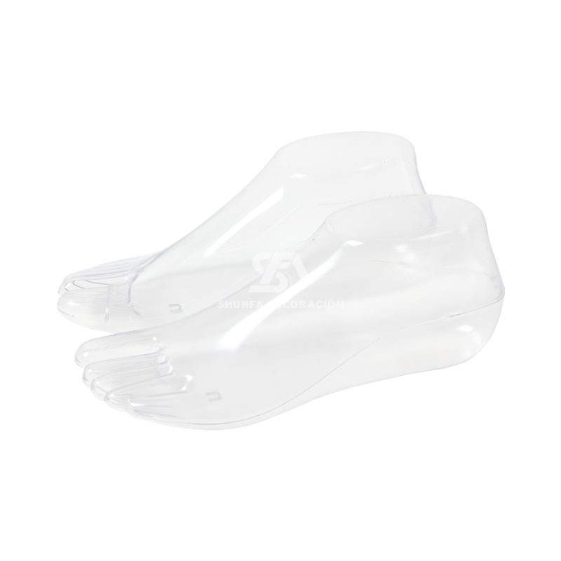 Foto de producto par de pies en plástico transparente