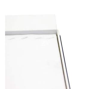Expositor de pulsera color blanco material piel 21x18x4cm