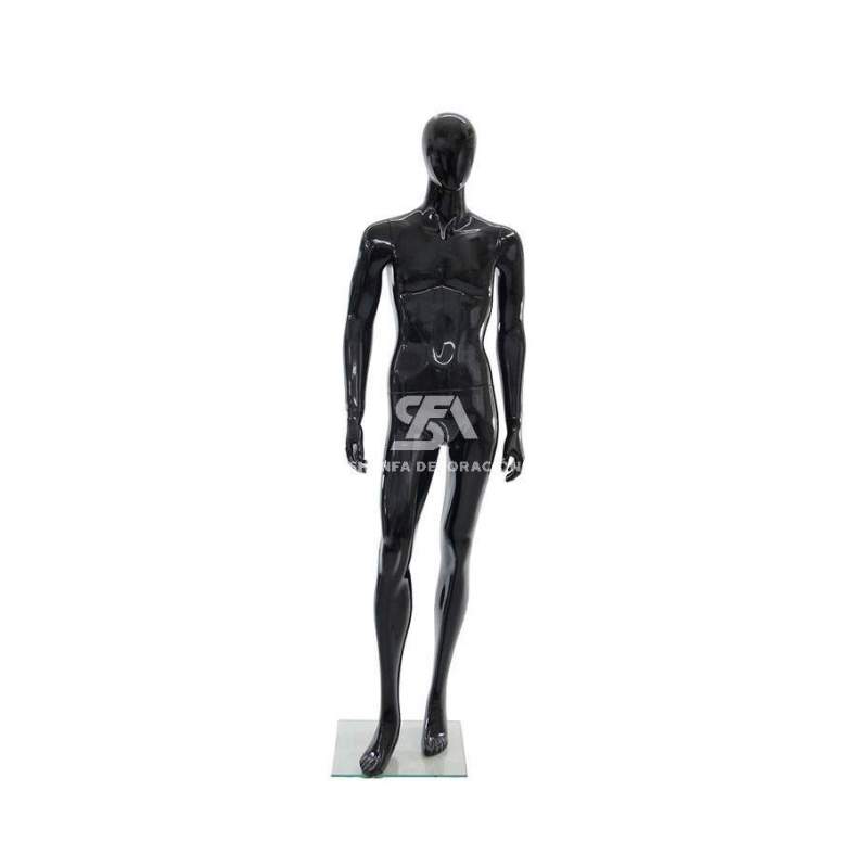 Maniquí de hombre sin rostro con acabado brillante negro