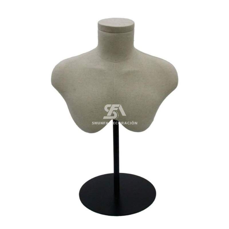 Foto de producto Busto Hombre Con Base Color Negro De Plastico