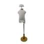 Foto de producto busto infantil con aplique de cabeza forrado de tela y base de madera